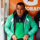 Geovanny Cumbicus, técnico del Mushuc Runa, lamentó el arbitraje en el empate ante Barcelona.