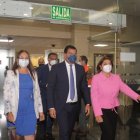 En un primer momento, el presidente de la Asamblea, César Litardo, dialogó con las asambleístas más votadas: Pierina Correa de la alianza Unión por la Esperanza (Unes) y Wilma Andrade de la Izquierda Democrática. Estuvo ausente para ente encuentro Salvador Quishpe de Pachakutik.