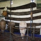 Timoneles, restos de madera, anclas, baúles, monedas, entre otros objetos fueron encontrados en el galeón la Capitana. Estas reliquias han permanecido bajo el agua por alrededor de 400 años.