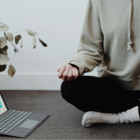 El confinamiento parcial inicia el 23 de abril a las 20:00 y culmina el lunes a las 05:00.