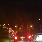 Tráfico. En las calles y avenidas de la capital se registró largas columnas de vehículos con ciudadanos que querían llegar a sus casas.