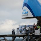 Llega cargamento de vacunas a Ecuador.