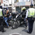 Operativo. En Caupicho, al sur de Quito continuaron este domingo los operativos de control.