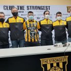 Gustavo Florentín (c) es el nuevo entrenador del The Strongest boliviano.