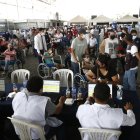 Durante la jornada de vacunación se registraron aglomeraciones y largas filas.