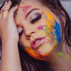 Michelle tiene 23 años.