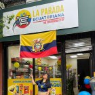 Lilibeth en la inauguración de su tienda "La Parada Ecuatoriana" en New Jersy.