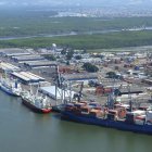 Las autoridades firmaron un convenio en favor del Terminal Portuario de Guayaquil