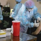 Las vacunas siguen siendo objeto de análisis, aún luego de aplicarse a nivel mundial