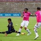 Olmedo jugó un gran primer tiempo y rompió los circuitos de Independiente del Valle. Sin embargo, el desgaste le pasó factura en la etapa de complemento.