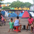 Refugiados venezolanos en la plaza Simón Bolívar en la ciudad de Boa Vista, capital del estado de Roraima (Brasil).