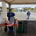 El punto de vacunación exprés opera en el aeródromo de Carchi.