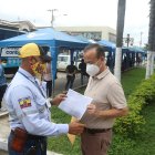 Situación. Ayer, a la sede de CNEL de La Garzota llegaron decenas de usuarios para presentar sus reclamos.