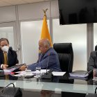 La entrega de las propuestas legales se efectuó este 21 de mayo de 2021, en el ministerio de Finanzas.