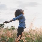 La tierra tiene el poder de transformar lo que se libera en ella.