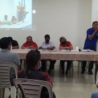 Los maestros realizaron una asamblea en el local de la UNE, en Carchi y San Martín.