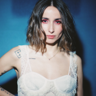 Promociona su quinto álbum de estudio, PUTA.