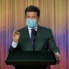 Fotografía cedida por la presidencia de Colombia del ministro de Defensa Diego Molano durante su declaración frente al posible atentado que planeaba el Ejército de Liberación Nacional (ELN) en el país, este lunes en Bogotá (Colombia). "Hoy el Gobierno colombiano recibió del embajador de Cuba en Colombia, José Luis Ponce, una comunicación de un supuesto atentado terrorista que estaba siendo planeado (...) por parte del grupo ELN, del Frente Oriental".