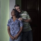 Una pareja que sufre el azote de la desaparición de un familiar en Brasil