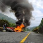 Protestas. Medios reportan bloqueos en Buenaventura, una de las principales rutas de transportaciòn.