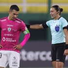 El partido entre Defensa y Justicia e Independiente del Valle fue dirigido por mujeres.