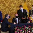 Guillermo Lasso indicó que llegarán desde China más de 500 mil vacunas anticovid.