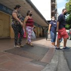 Riesgo. Hay rampas, en el sentido norte-sur, donde los ciudadanos se resbalan.