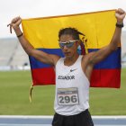 Andrés Chocho, marchista ecuatoriano, muestra la bandera luego de obtener el primer lugar en los 20.000 metros.
Guayaquil-Ecuador
Agencia (ag-expreso)