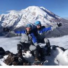 Víctor y Génesis en el volcán Carihuairazo.