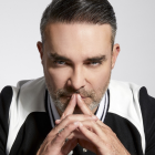 Mauricio Islas tiene 48 años.