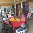 Actividad. Los adultos mayores disfrutaron de la jornada.