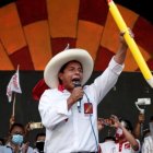 Castillo advirtió que de ganar las elecciones no tolerará a los extranjeros que se porten mal en el Perú.