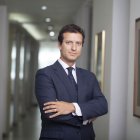 Planteamiento. Pablo Solines, es abogado, realizó estudios en España, en las universidades Autónoma y la Carlos III de Madrid.