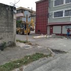 Pluma ubicada por los vecinos de Urdenor fue retirada por maquinaria.