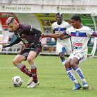 Jonatan Bauman (i) es el goleador de la LigaPro con 12 anotaciones.