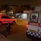 Los dos heridos fueron llevados a una casa de salud. Policía investiga este reciente hecho criminal.