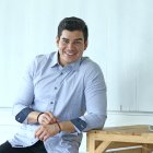 Tiene 30 años y afirma que a veces le cuesta ser adulto.