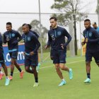 La selección ecuatoriana entrenó ayer previo a su viaje hacia Brasil.
