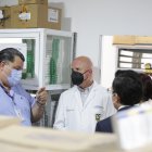El vicepresidente Alfredo Borrero verificó el stock de medicinas en hospitales en Manabí.
