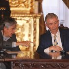 El presidente Guillermo Lasso y el secretario Alejandro Ribadeneira hicieron la presentación de la propuesta.