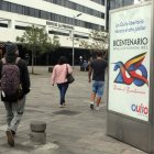 El Municipio ha colocado vallas y anuncios en las calles de Quito para promocionar el Bicentenario.