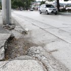 Las Monjas. Uno de los daños en la vía que EXPRESO publicó.