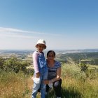 otografía sin fecha cedida por la familia Rodríguez que muestra la niña ecuatoriana Karen acompañada de su mamá Aida Rodríguez.