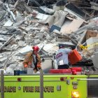 El edificio con vistas al mar se desplomó en cuestión de segundos y 55 de sus 136 unidades quedaron reducidas a escombros.
