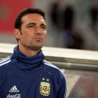 El entrenador dijo que el zaguero Cristian Romero está en duda por problemas físicos y que si no se recupera en su lugar "entraría Germán Pezzella".