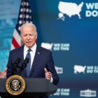 El presidente de Estados Unidos, Joe Biden, habla en conferencia de prensa en el Eisenhower Executive Office Building, en Washington (EE.UU.).