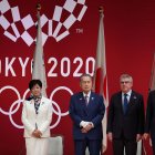 Las autoridades toman la decisión acorraladas por la pandemia.