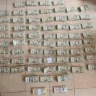 Evidencias. En el operativo se incautaron 199.000 dólares que habrían sido producto de la actividad ilícita.