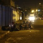 Algunas calles y callejones de la ciudadela permanecen a oscuras por la poca densidad del alumbrado público.
