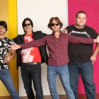 La banda revive los clásicos del rock de los años 80 y 90.